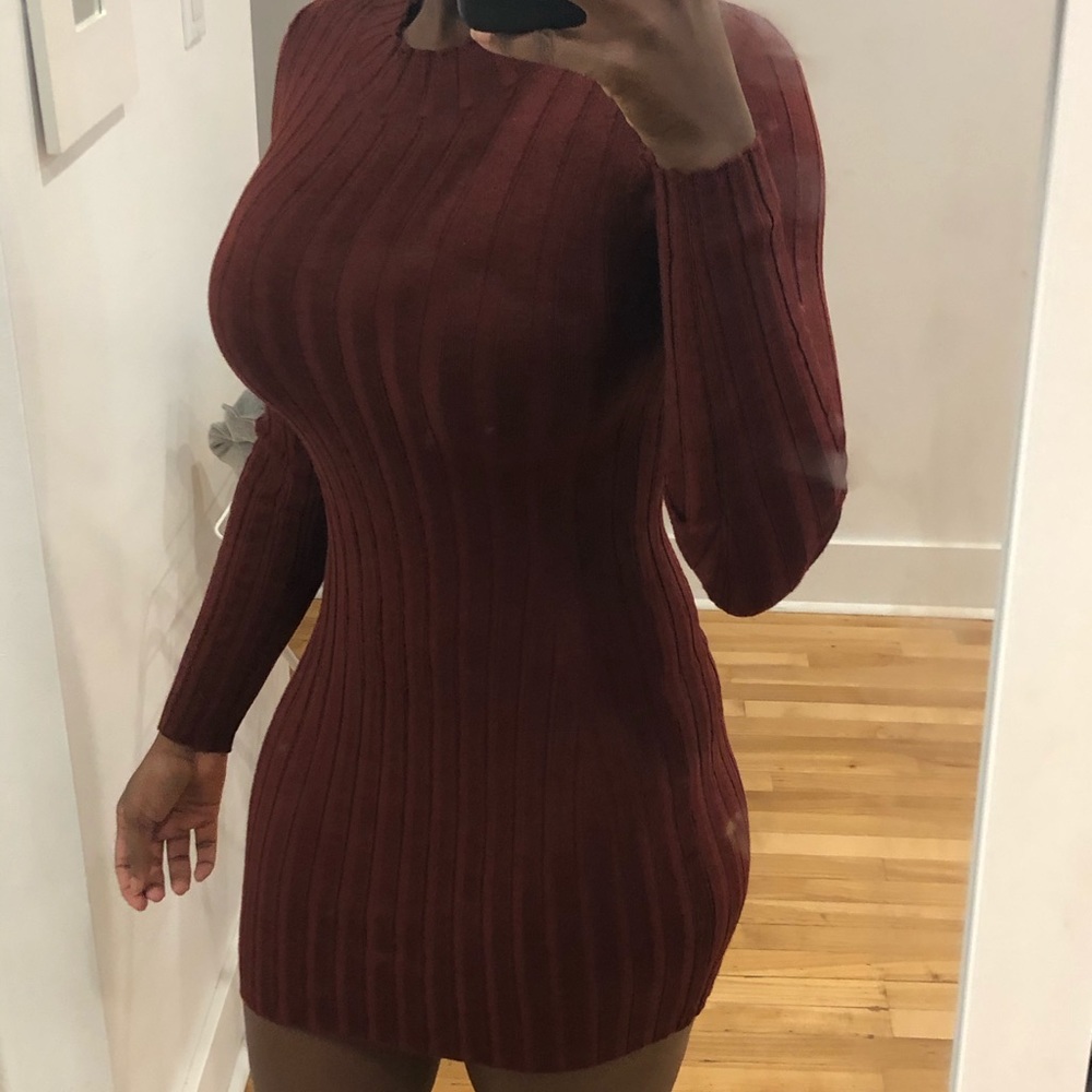 Mini dress - Picture 2 of 3
